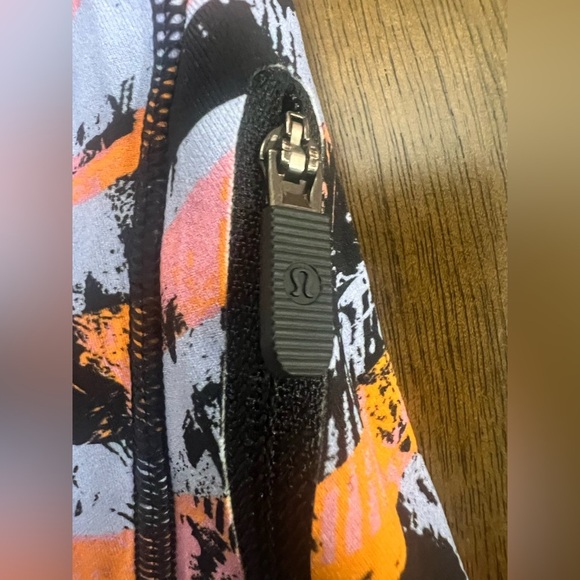 LULULEMON Sun Runner Crop 17" Capri Legging Women's 4 (0386) - Picture 11 of 16